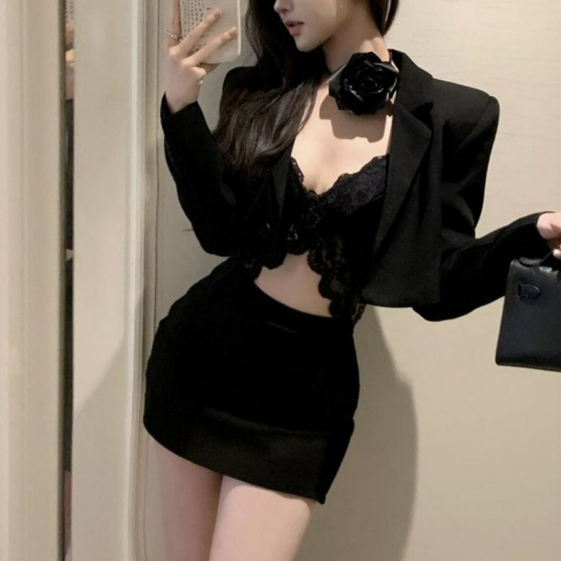 Black Spring Blazer Lace Brale - مراجعة Lace Bralette Set وسعره