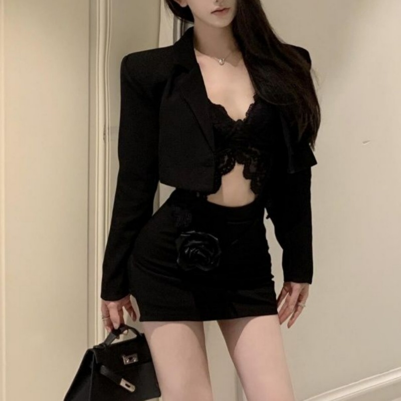 Black Spring Blazer Lace Brale - مراجعة Lace Bralette Set وسعره