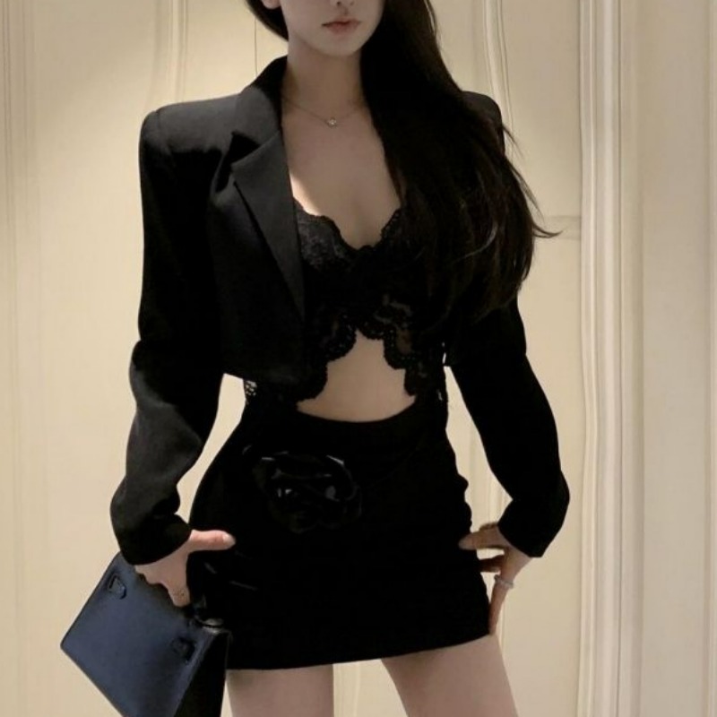 Black Spring Blazer Lace Brale - مراجعة Lace Bralette Set وسعره