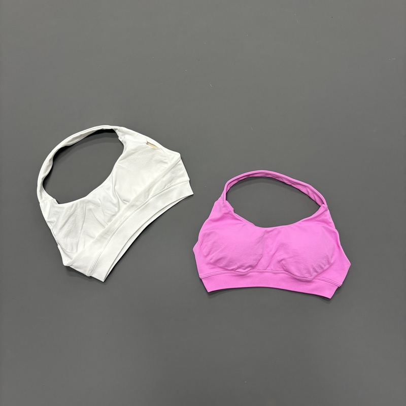 HISTELLO Seamless Halter Neck  - مراجعة T Shirt Bra Seamless وسعره