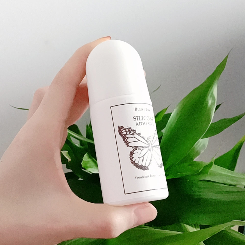 CD Silicone Adhesive Roll-On E - مراجعة Strapless Bra Adhesive وسعره